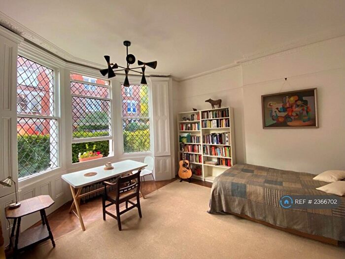 Studio To Rent In Parliament Hill, London, NW3