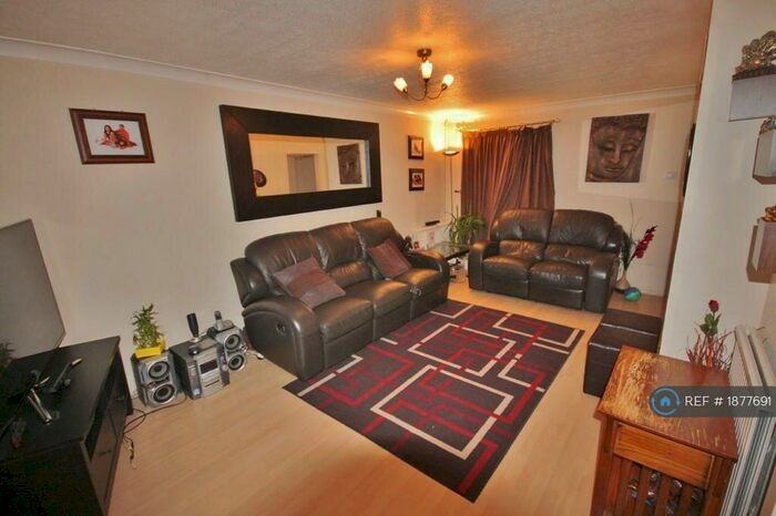 3 Bedroom Terraced House To Rent In Coverley Close, Brentwood, CM13