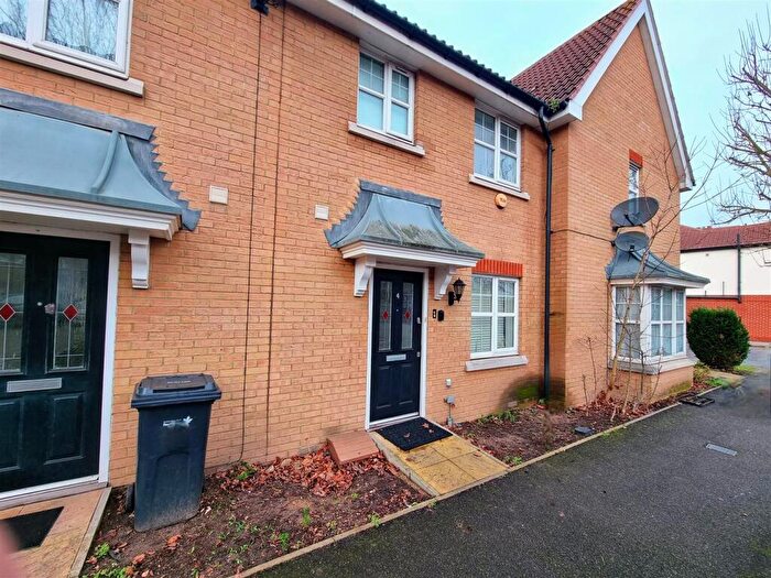 3 Bedroom House For Sale In Piper Way, Ilford, IG1