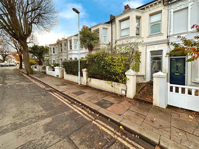 2 Bedroom Flat To Rent In Ashdown Road, BN11