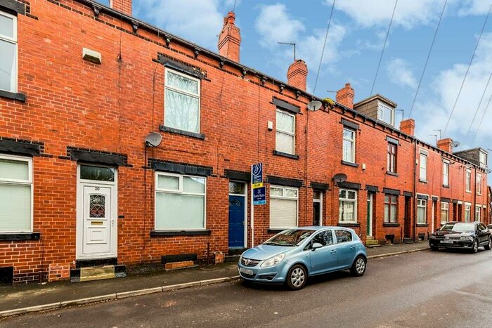 3 Bedroom Terraced House To Rent In Grove Road, Leeds, LS15