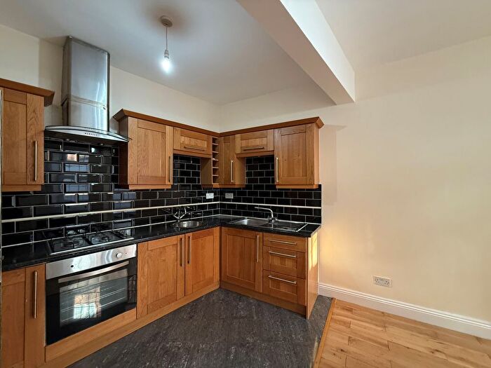 1 Bedroom Flat To Rent In Martaban Road, London, N16