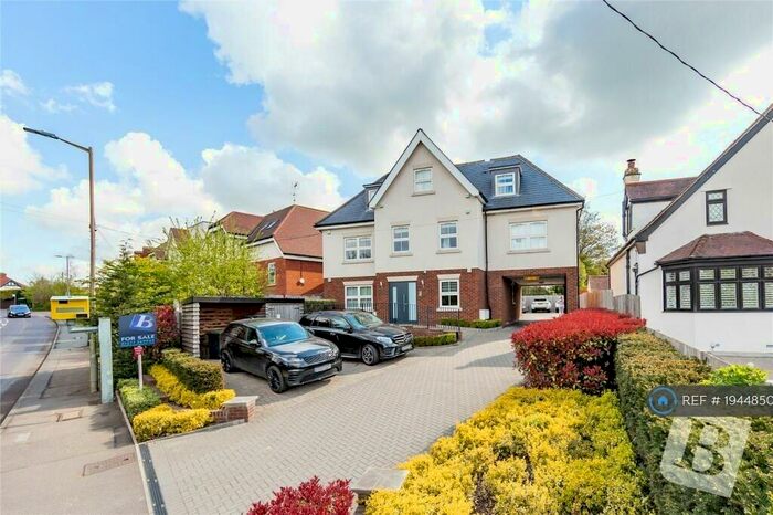 1 Bedroom Flat To Rent In High Street, Ongar, CM5