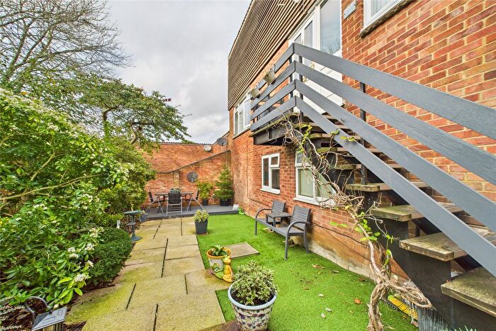 1 Bedroom Maisonette For Sale In Juniper, Bracknell, Berkshire, RG12