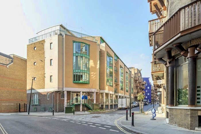 2 Bedroom Flat To Rent In Millennium Square, London, SE1