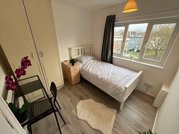 7 Bedroom Detached House To Rent In Roodegate, Basildon, SS14