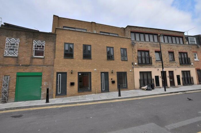 3 Bedroom Terraced House To Rent In Granby Street, London, E2