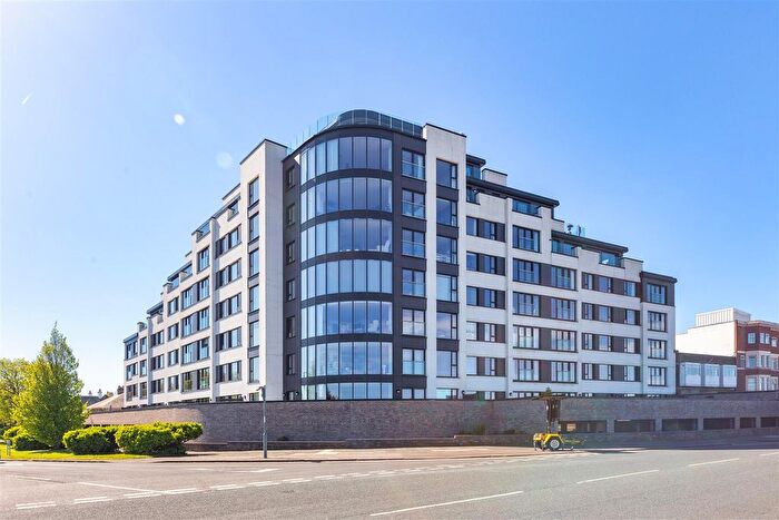 2 Bedroom Flat For Sale In Dallam Avenue, Morecambe, LA4