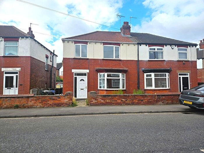 3 Bedroom Semi-Detached House To Rent In Wentworth Road, Wheatley, DN2