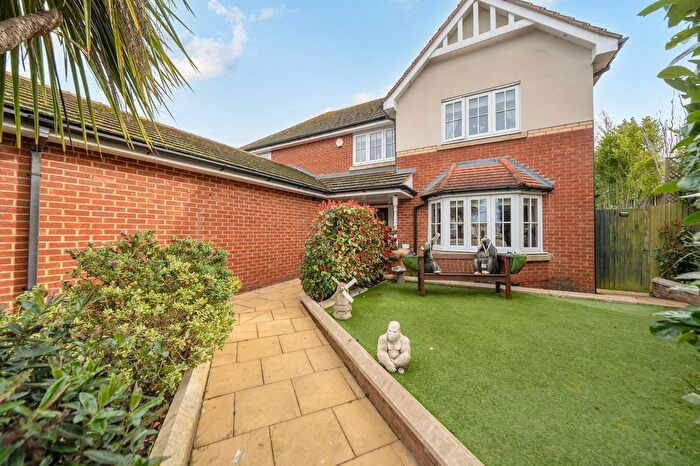 4 Bedroom Detached House For Sale In Hustlings Drive, Eastchurch, ME12