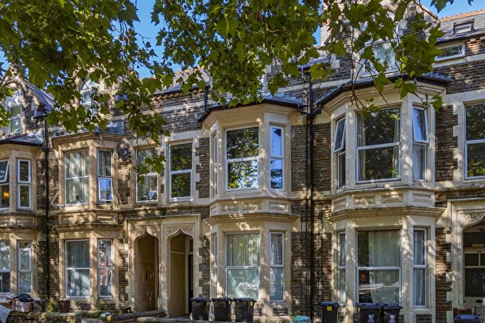 2 Bedroom Flat To Rent In Howard Gardens, Adamsdown, CF24