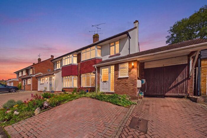 3 Bedroom Semi Detached House For Sale In Coppice Road, Woodley, Reading, Berkshire, RG5