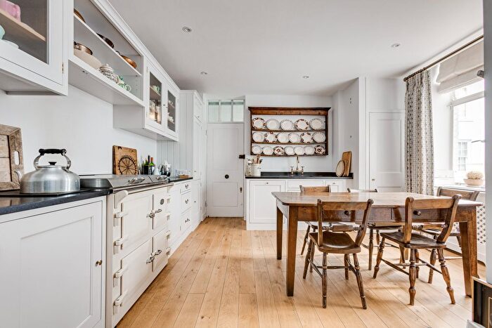 3 Bedroom Flat To Rent In Rivermead Court, Ranelagh Gardens, SW6