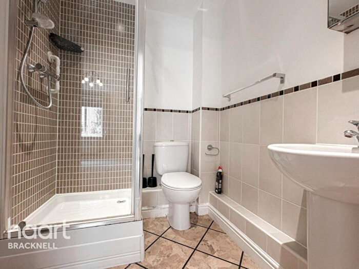 2 Bedroom Apartment To Rent In Brook Avenue, Ascot, SL5