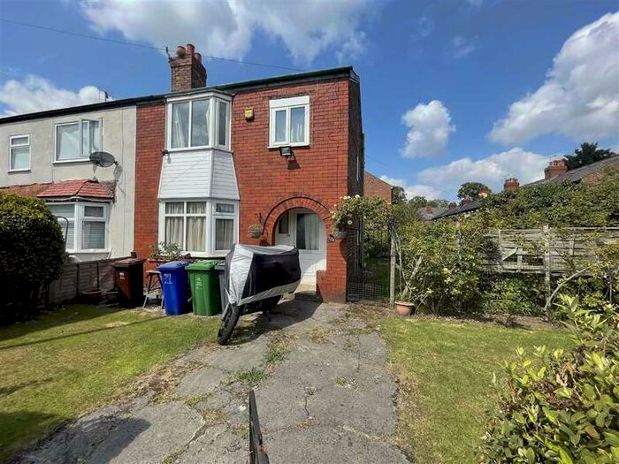 Houses for sale & to rent in M16 8FB, Withington Road, Whalley Range