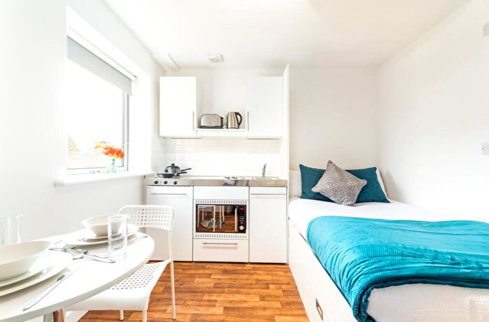 Apartment To Rent In Park Street, Luton, LU1