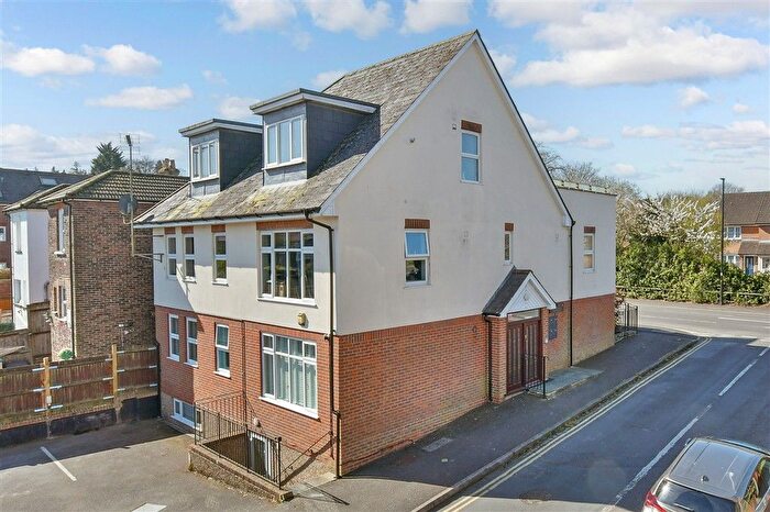 2 Bedroom Flat For Sale In William Road, Caterham, Surrey, CR3