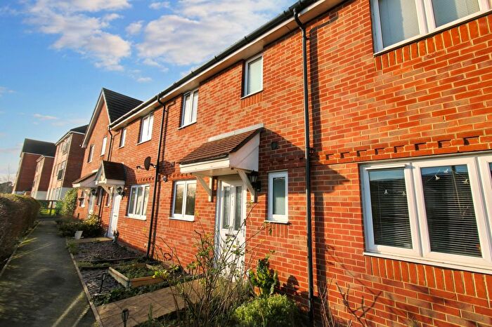 3 Bedroom Terraced House For Sale In Hornchurch Square, Farnborough, GU14