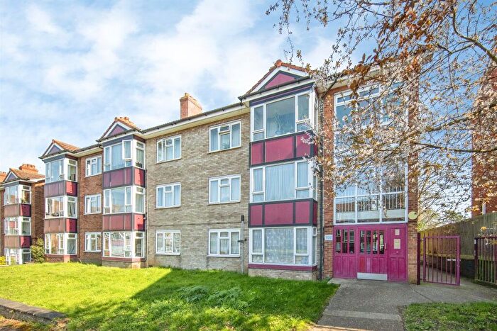 1 Bedroom Flat For Sale In Jasmine Close, Ipswich, IP2