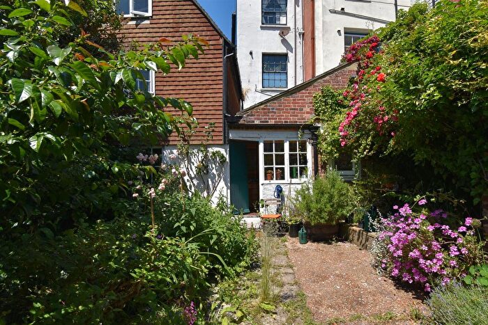5 Bedroom Property For Sale In High Street, Hastings, TN34