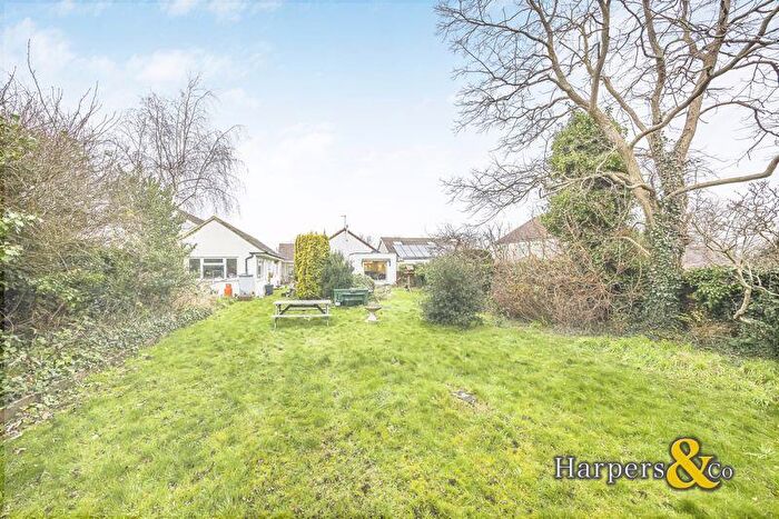 2 Bedroom Detached Bungalow For Sale In Church Hill, Dartford, DA2