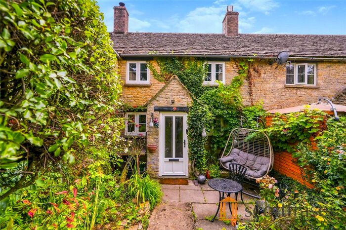 1 Bedroom Terraced House For Sale In Witney Road, Finstock, Chipping Norton, OX7