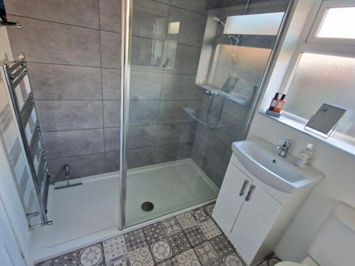 2 Bedroom Detached Bungalow For Sale In Orchard Close, Exmouth, EX8