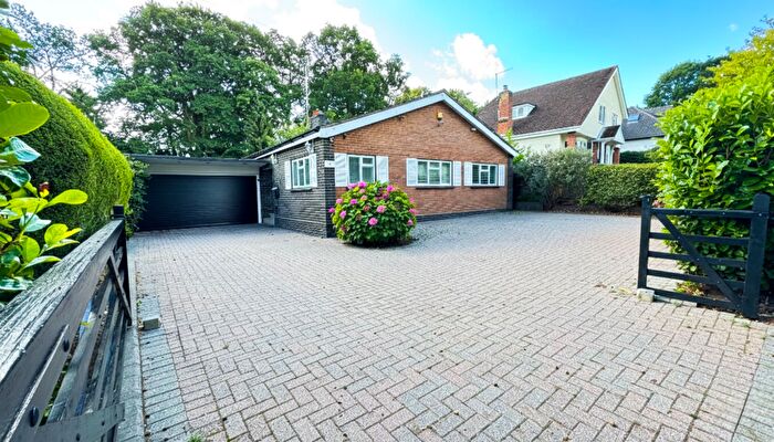 4 Bedroom Detached Bungalow To Rent In Heath Road, Welwyn, AL6