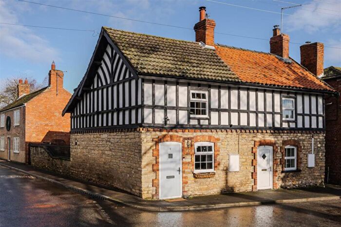 2 Bedroom Semi-Detached House For Sale In Stainton Avenue, Waddingham, DN21