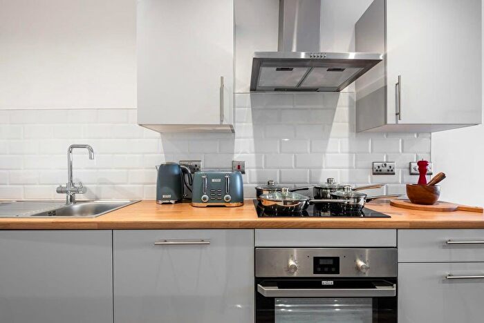 1 Bedroom Flat To Rent In Apartment George House, - George Street, Hull, HU1