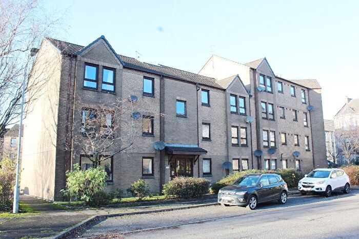 2 Bedroom Flat For Sale In Hartfield Court, Dumbarton, G82