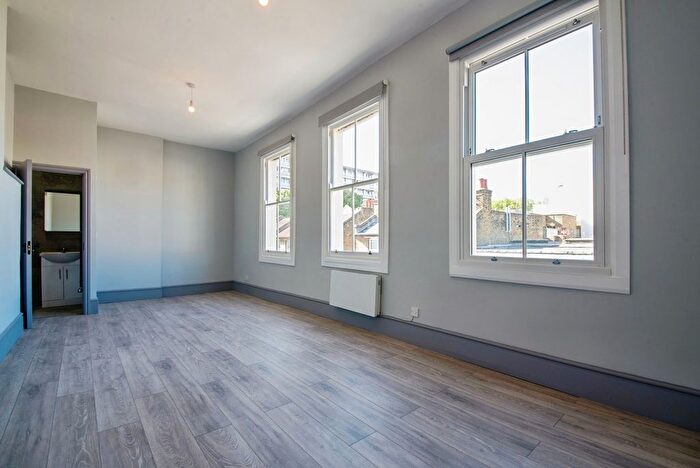 Studio To Rent In Bethnal Green Road, Bethnal Green, London, E2