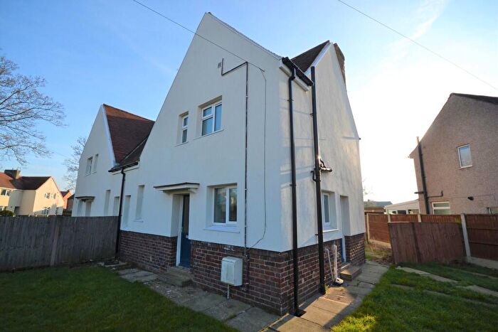 2 Bedroom Semi Detached House For Sale In Central Drive, Bawtry, Doncaster, DN10