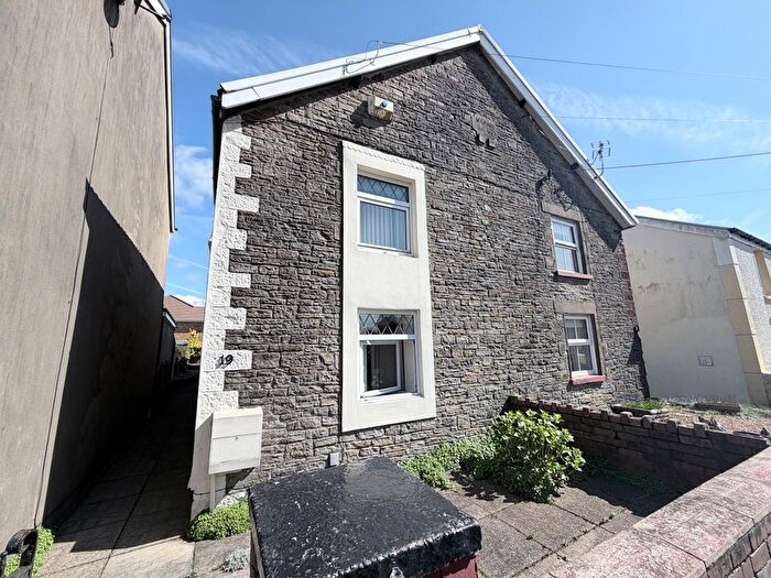 2 Bedroom Cottage For Sale In Cardiff Road, Llantrisant, Pontyclun, Rhondda Cynon Taf, CF72