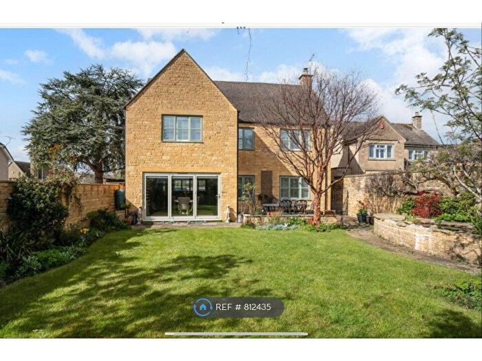 3 Bedroom Detached House To Rent In Colletts Fields, Broadway, WR12
