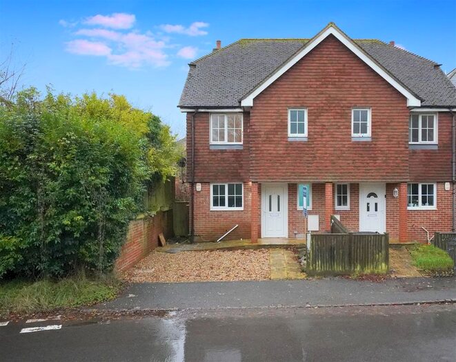 3 Bedroom Semi-Detached House To Rent In Moor Lane, Westfield, TN35