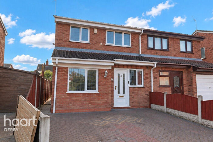 3 Bedroom Semi Detached House For Sale In Kestrels Croft, Sinfin, DE24