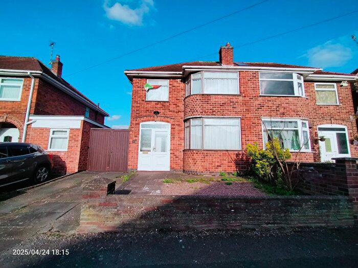 3 Bedroom Semi-detached House To Rent In Parkstone Road, Leicester, LE5