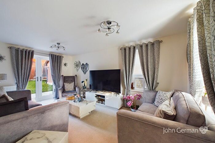 4 Bedroom Detached House For Sale In Penrith Drive, Littleover, DE23