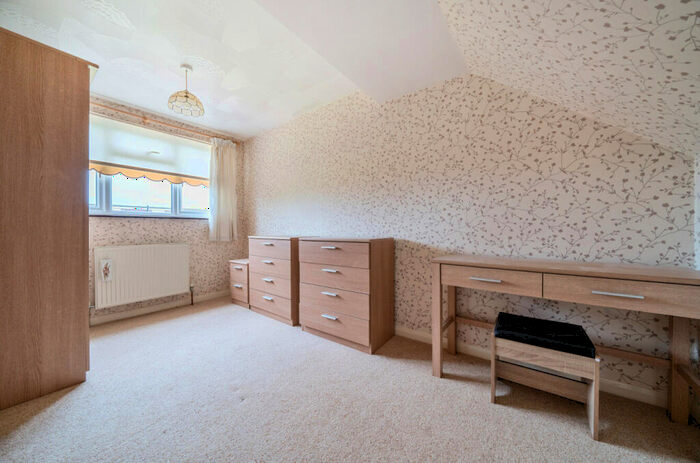 3 Bedroom Bungalow For Sale In Ethelbert Road, Hawley, Dartford, DA2