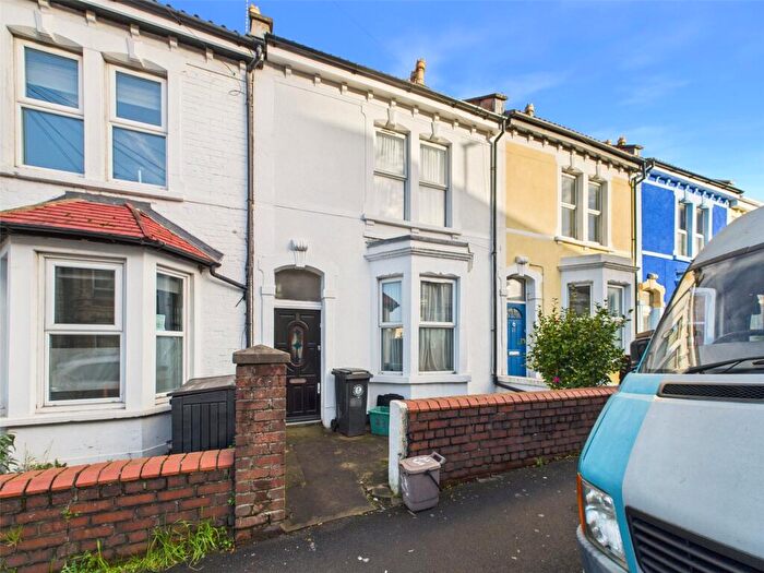 2 Bedroom Terraced House For Sale In Lansdown Road, Easton, Bristol, BS5
