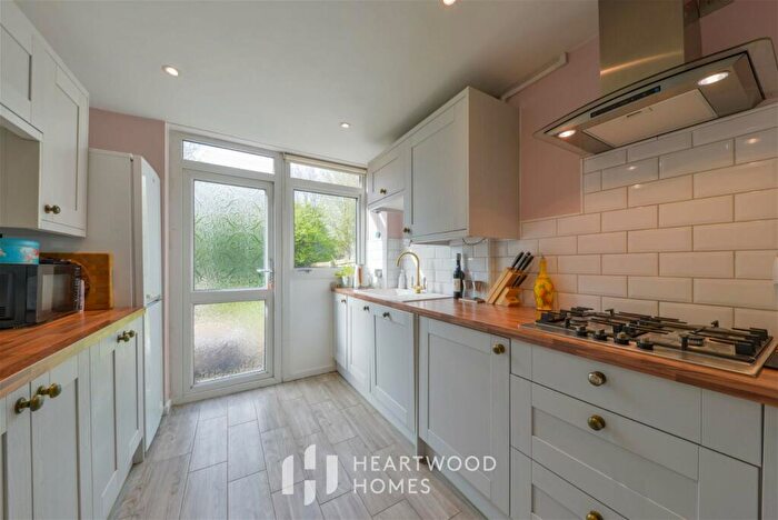 2 Bedroom End Of Terrace House For Sale In Canberra Close, St. Albans, AL3