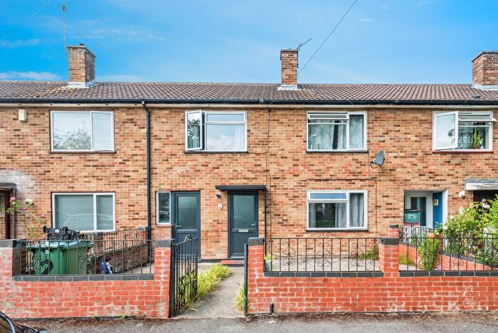 5 Bedroom Terraced House For Sale In Wingate Close, Oxford, OX4