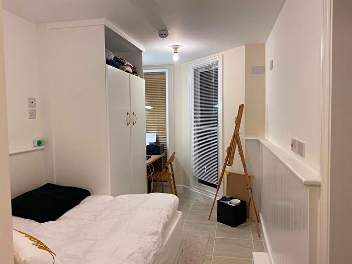 Apartment To Rent In Fellows Road, Belsize Park, London, NW3
