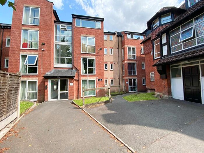2 Bedroom Flat To Rent In Hope Road, Manchester, M14