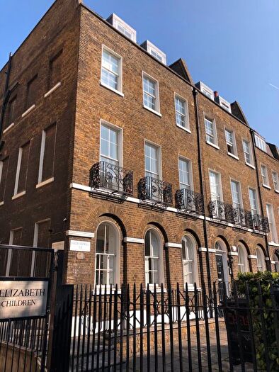 2 Bedroom Flat To Rent In Heer Mews, Hackney Road, London, E2