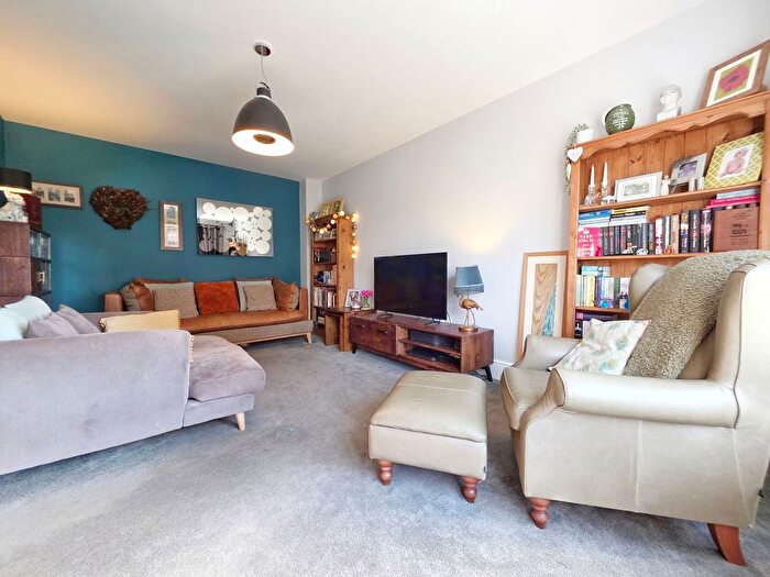 4 Bedroom Detached House For Sale In Middleton Grove, Dodworth, Barnsley, S75