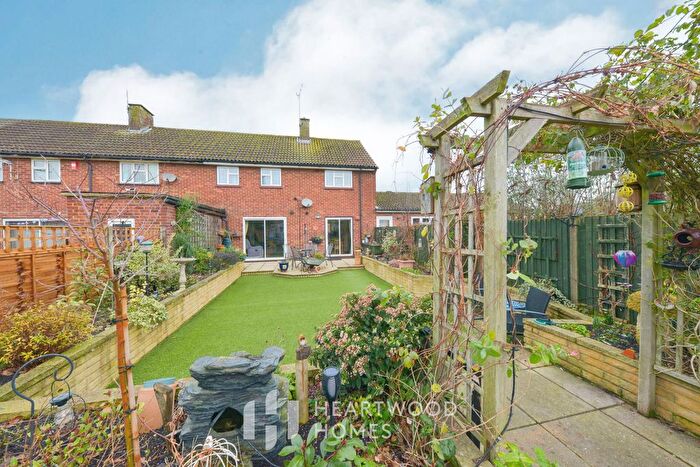 3 Bedroom Terraced House For Sale In Manor Road, London Colney, AL2