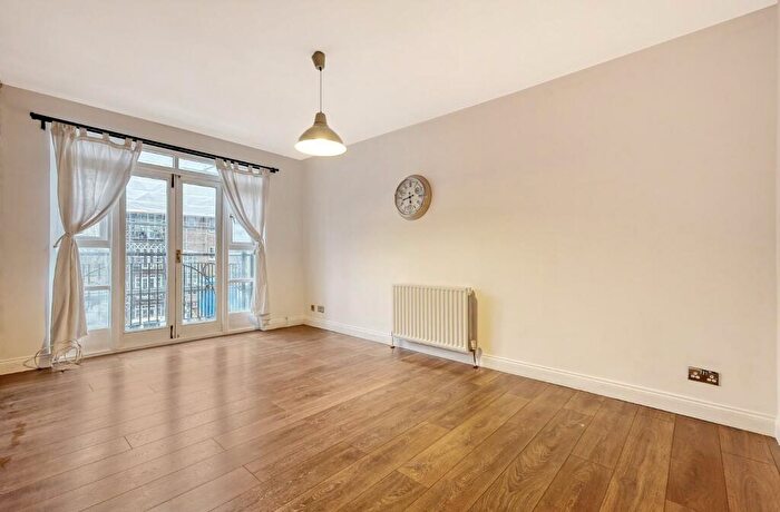 1 Bedroom Apartment For Sale In Empire Wharf, Bow, E3