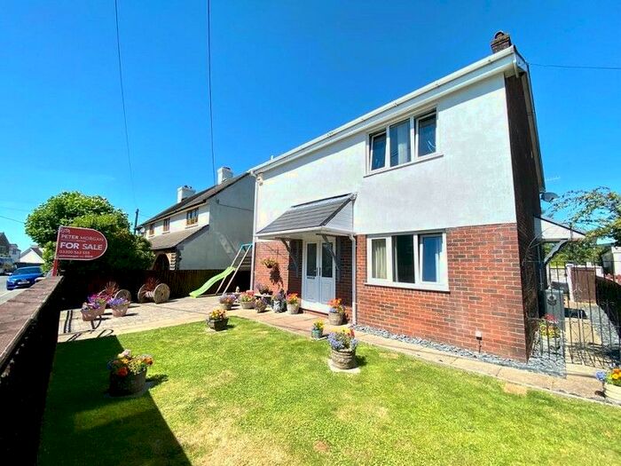 4 Bedroom Detached House For Sale In Glynogwr, Blackmill, Bridgend, Bridgend County., CF35